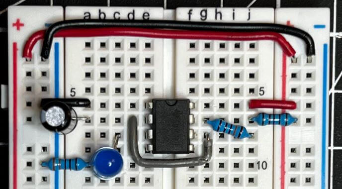 Setup of astable circuit