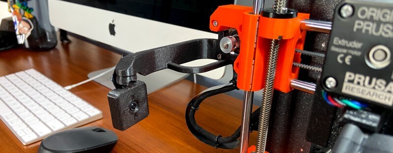 Raspberry Pi camera mounted to X-axis stepper motor