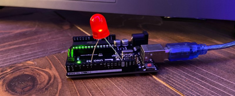 LED test showing successful jtag2updi programming